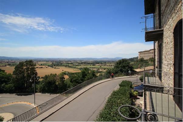 Hotel Windsor Savoia Assisi Exterior foto